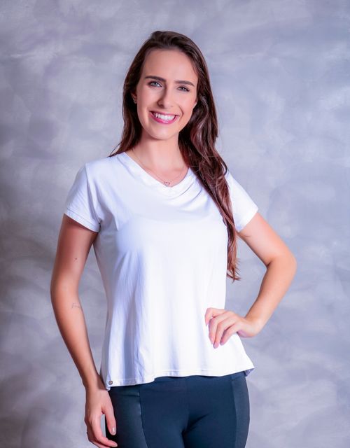 F242-blusa manga curta estilo camiseta (soltinha) plus size com mangas em dry fit,protecao uv e detalhe tule sport.