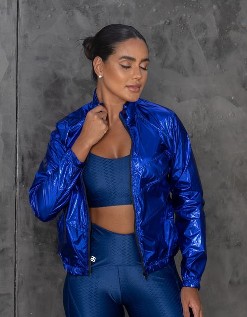 F239 - Jaqueta Fitness em Tactel com Frisos - Estilo e Funcionalidade para Seus Treinos.