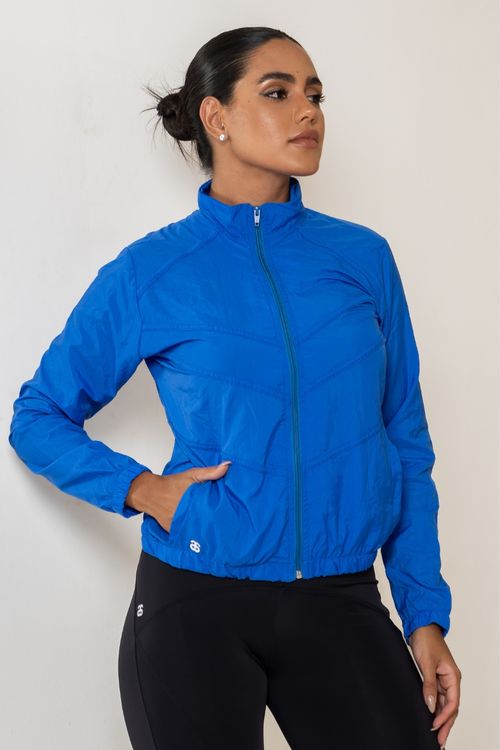 F239 - Jaqueta Fitness em Tactel com Frisos - Estilo e Funcionalidade para Seus Treinos.