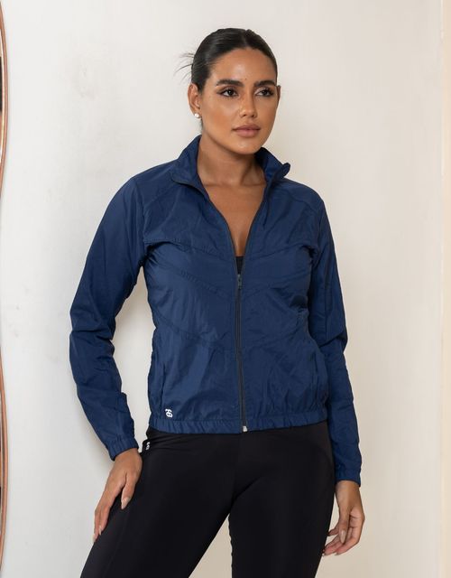 F239 - Jaqueta Fitness em Tactel com Frisos - Estilo e Funcionalidade para Seus Treinos.