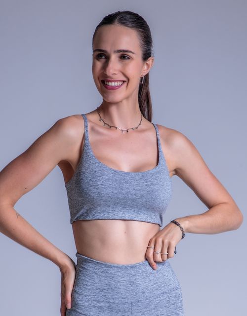 F297 - Top Conforto Alças Retas, Duplo, com Bojo Removível e Alças Finas  - Suporte e Estilo em uma Peça Versátil.