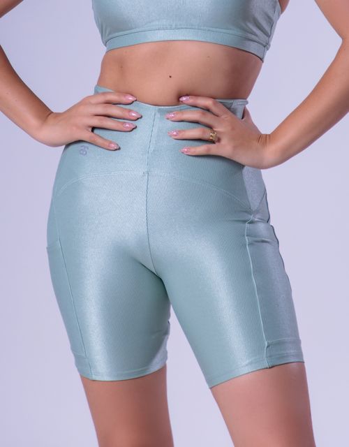 F365T - Short meia coxa cos alto com bolso lateral.