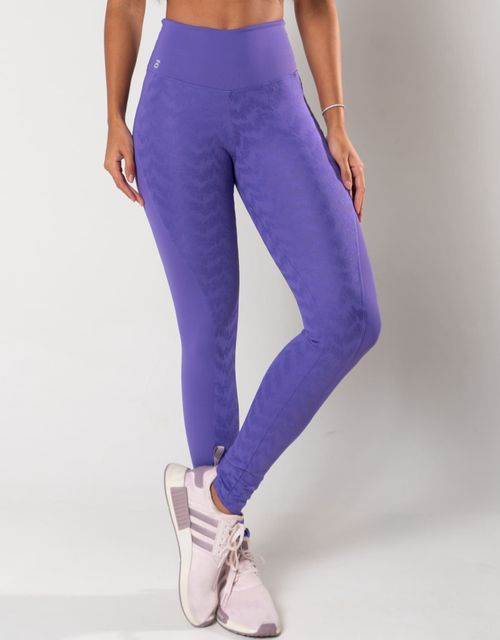 F128J - Legging fitness com recorte, tecido jacquard.