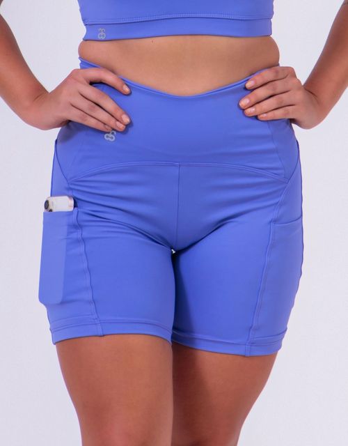 F365 - Short meia coxa cos alto com bolso lateral.