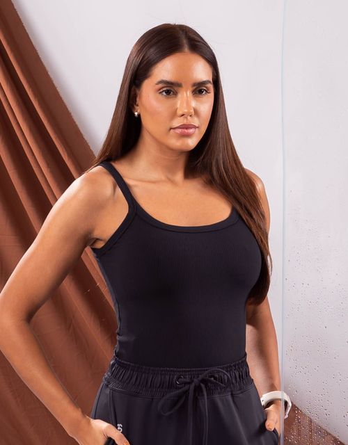 F499 - Blusa com alças largas.