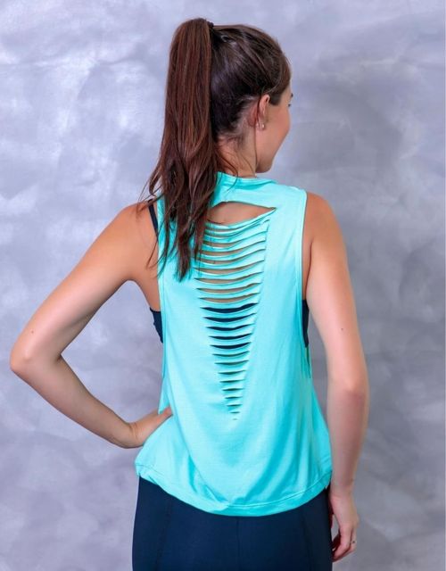 F165 - Regata fitness customizada nas costas.
