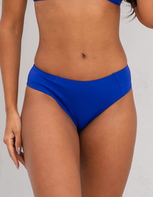 B514 - Calcinha lateral media e bumbum medio (tanga), rebatido na frente.