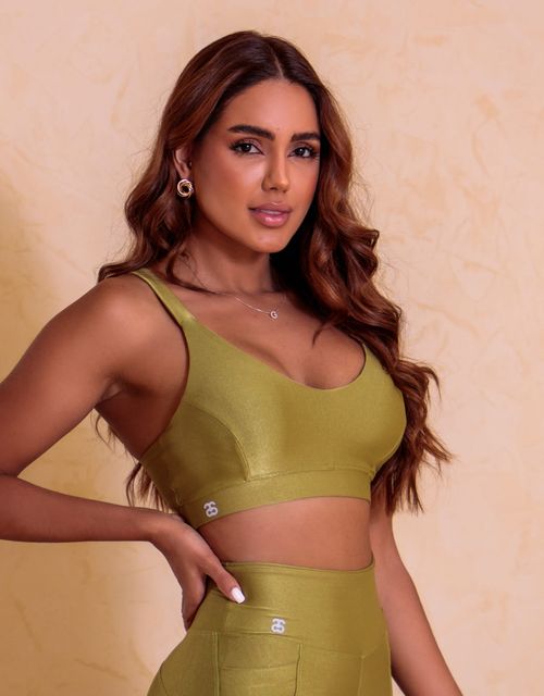 F440 - Top reforçado alças retas, bojo removivel, tecido micro canelado.