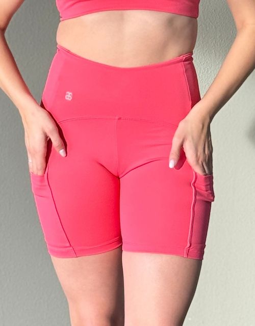 F365F - Short fitness cos alto com bolso lateral,forrado.