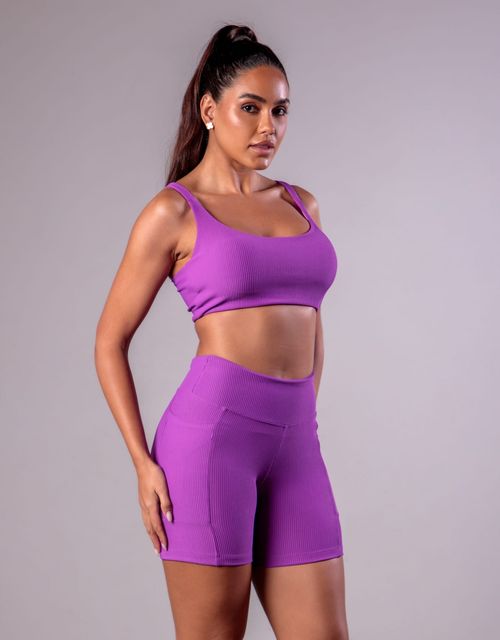 Top com alças retas + short meixa coxa