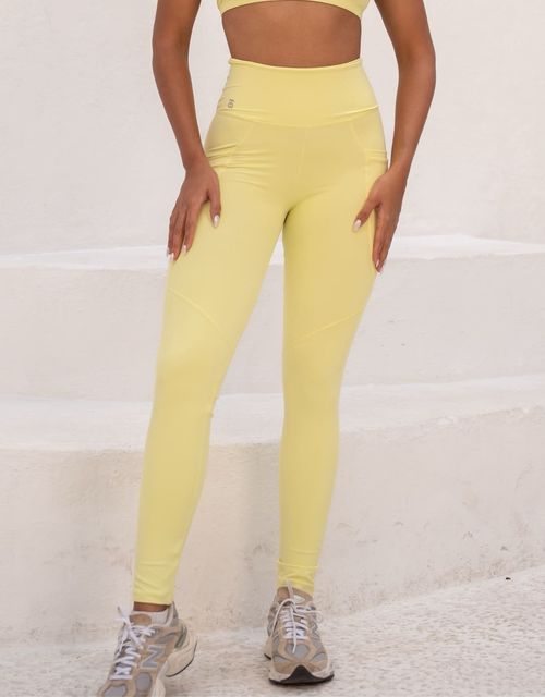 F393 - Legging com recortes cós alto com bolsos, recortes em x.