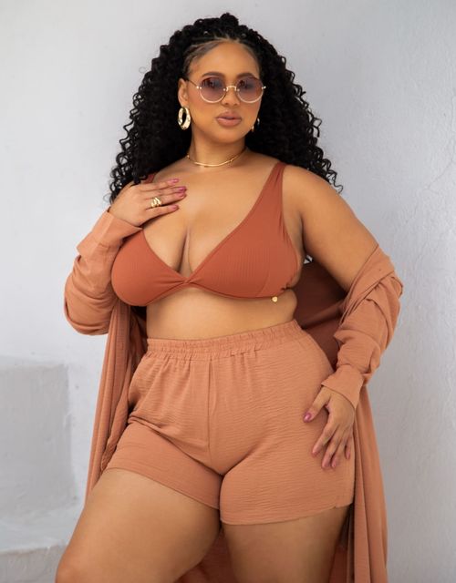 B582 - Saida de praia short