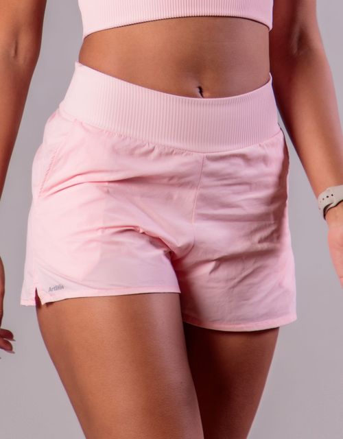 F486 - Short sobreposto em tactel com bolsos.